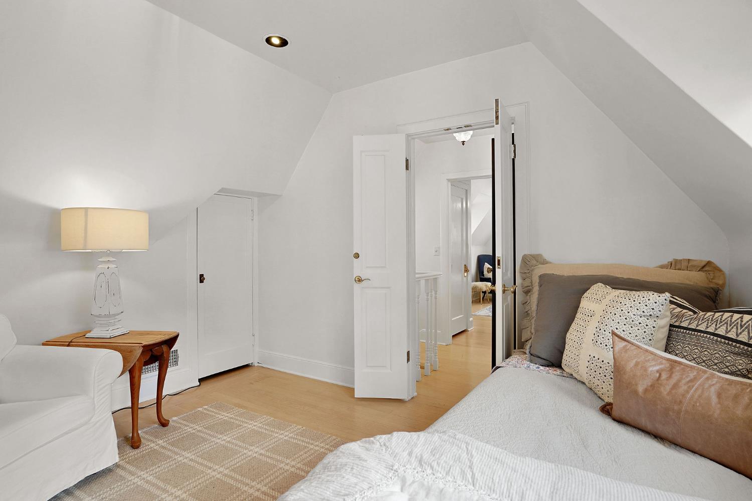1422 44th Street