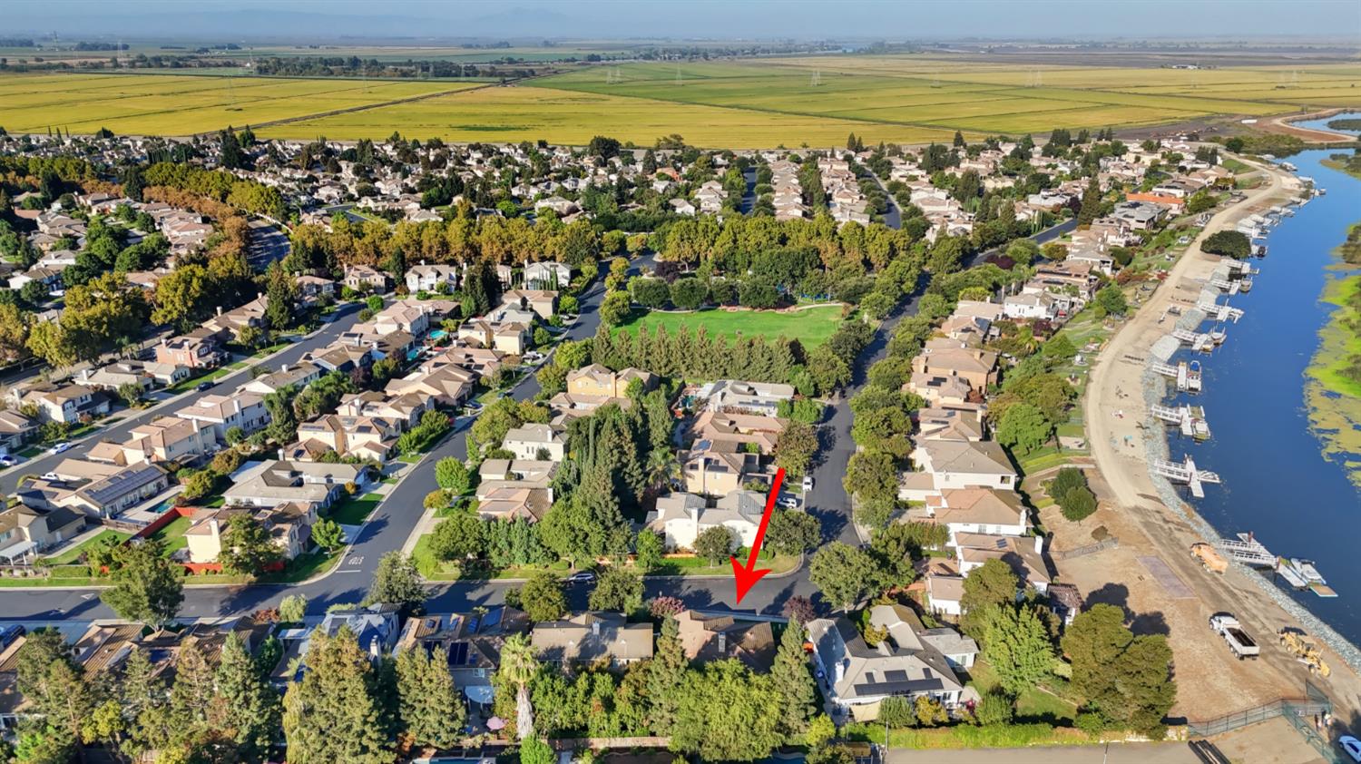 6219 Riverbank Circle