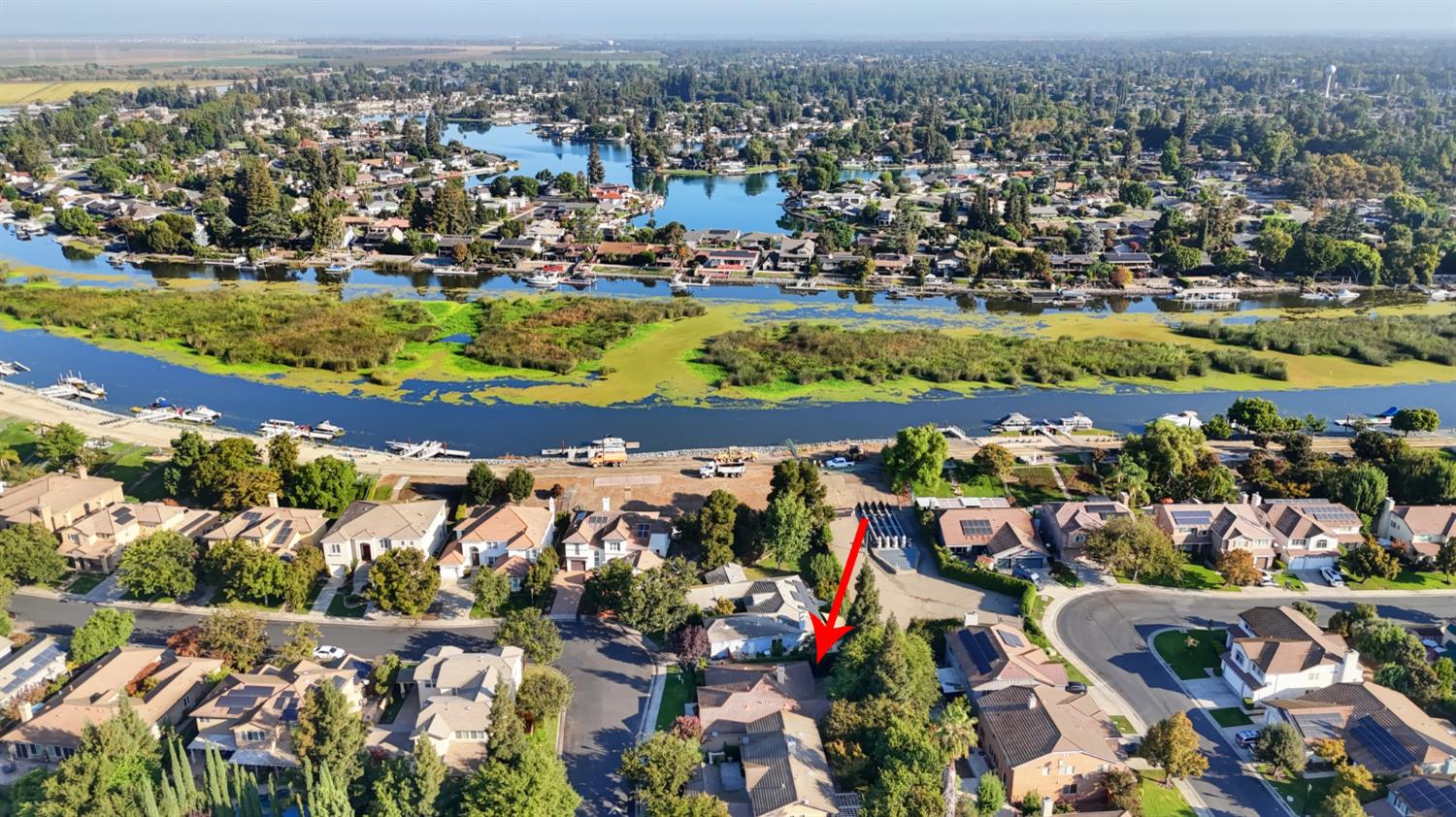 6219 Riverbank Circle