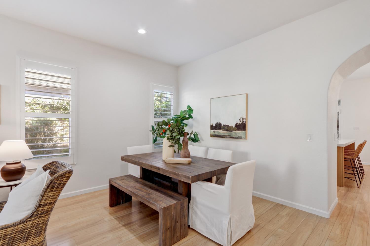 6219 Riverbank Circle