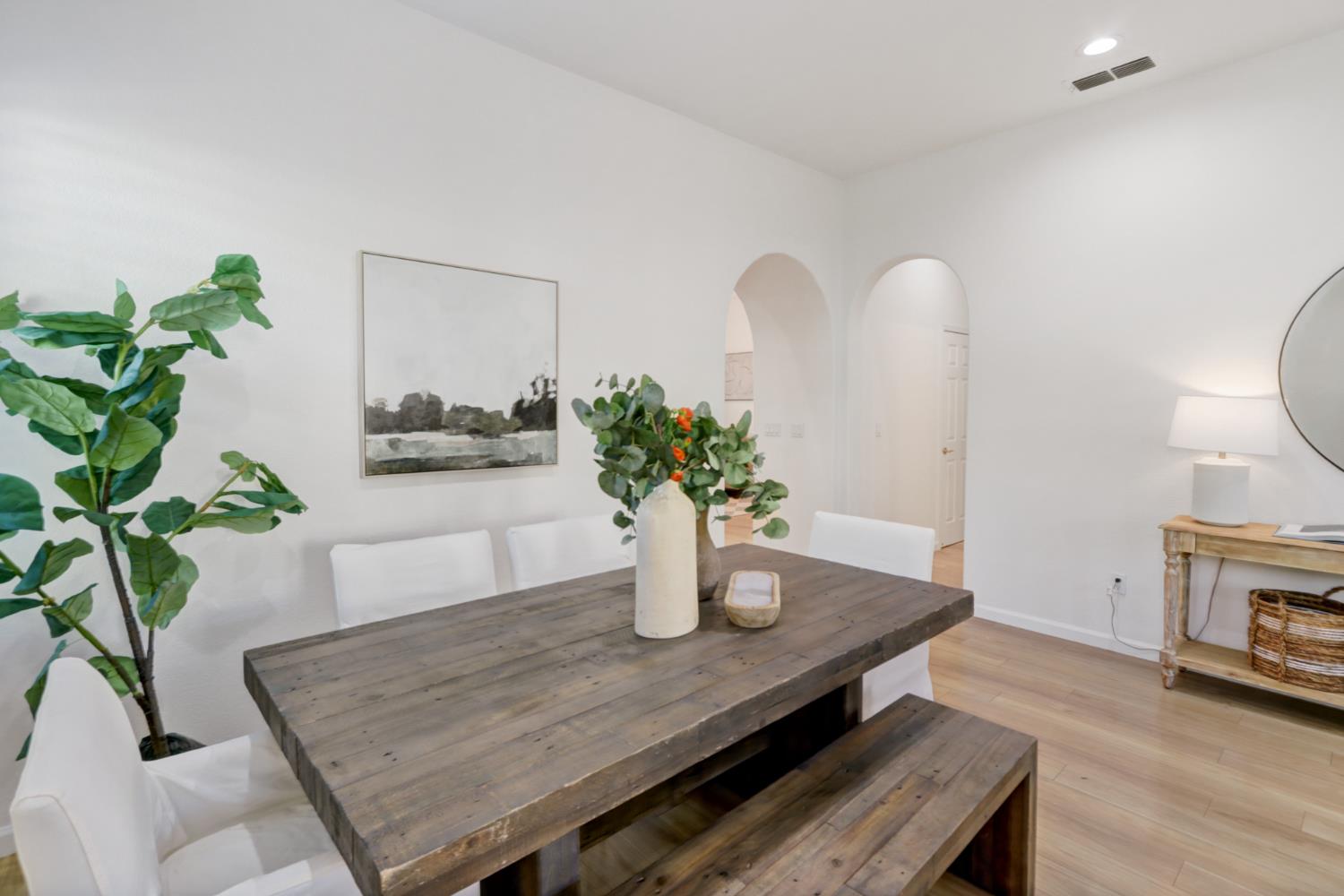 6219 Riverbank Circle