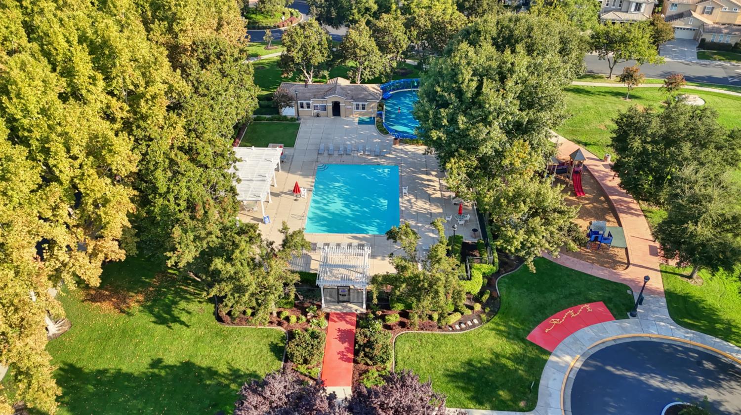 6219 Riverbank Circle