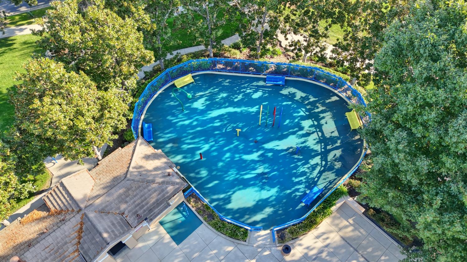 6219 Riverbank Circle