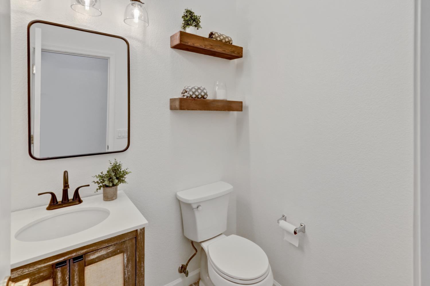 6219 Riverbank Circle