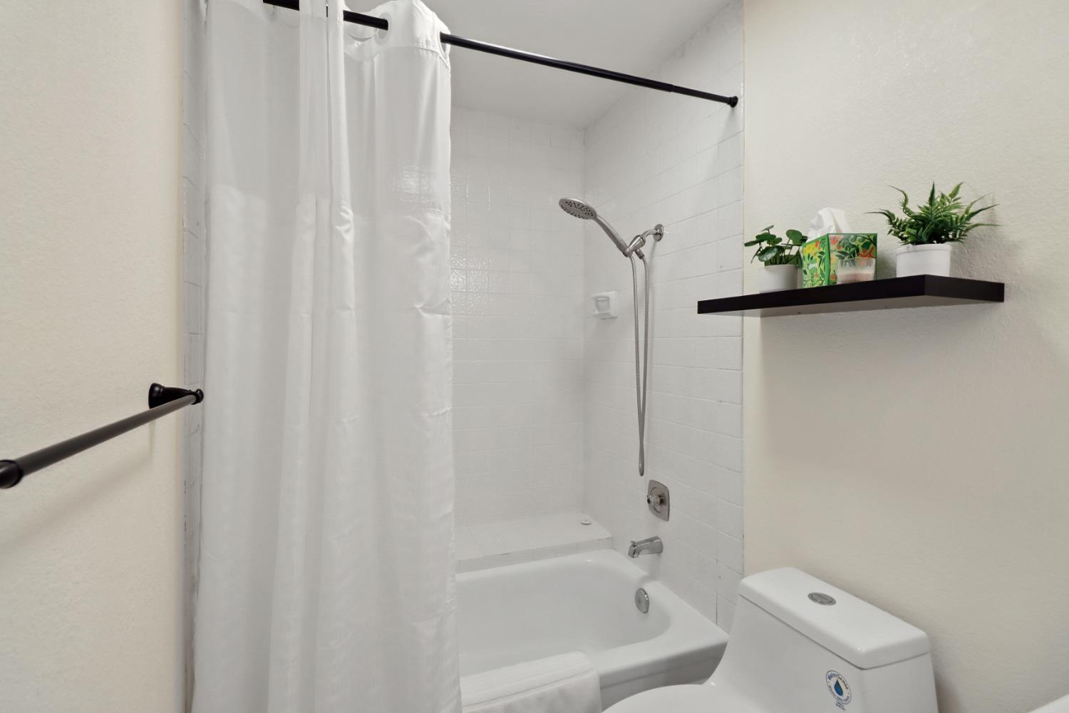 1647 University Avenue