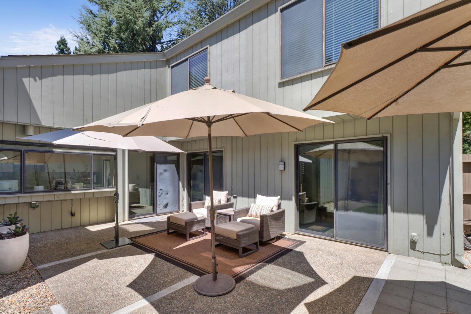 1647 University Avenue