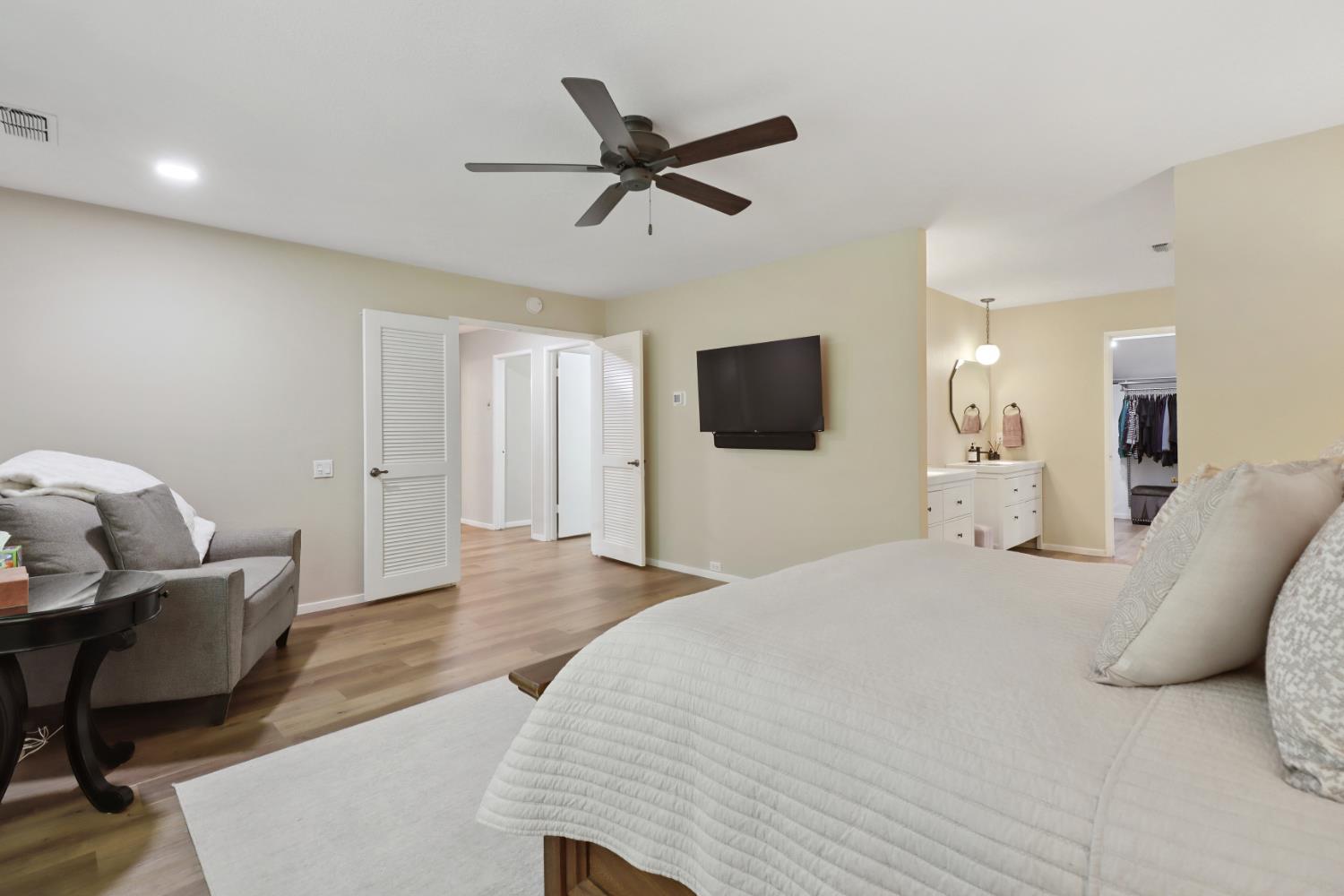 1647 University Avenue