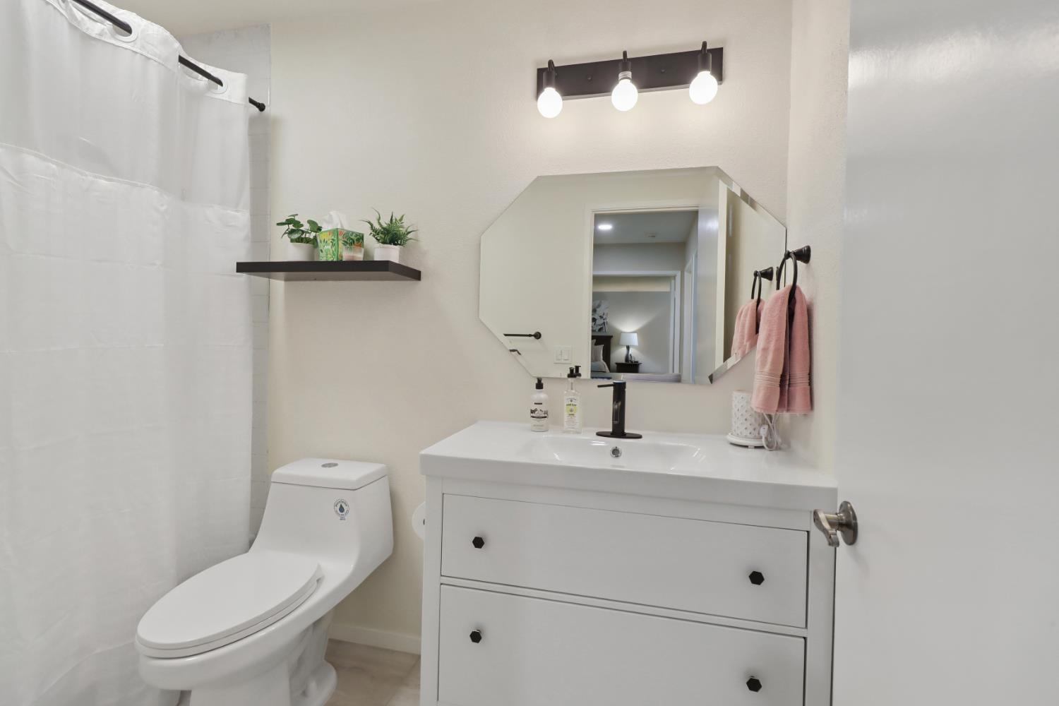 1647 University Avenue