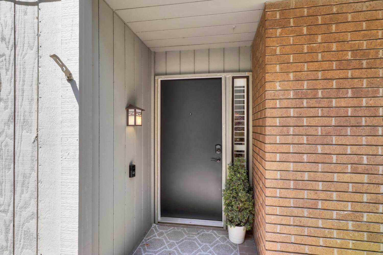 1647 University Avenue