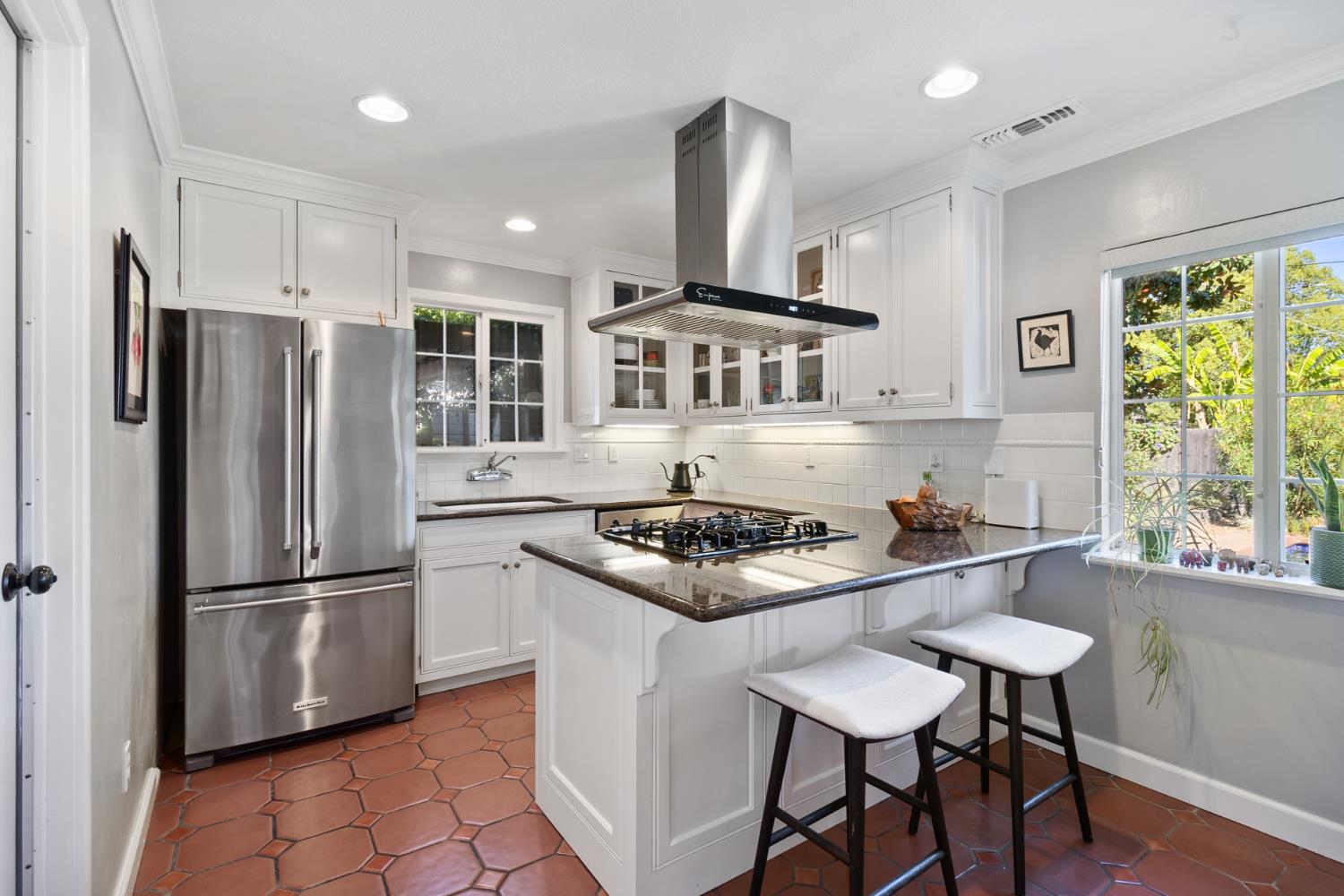 4989 Virginia Way