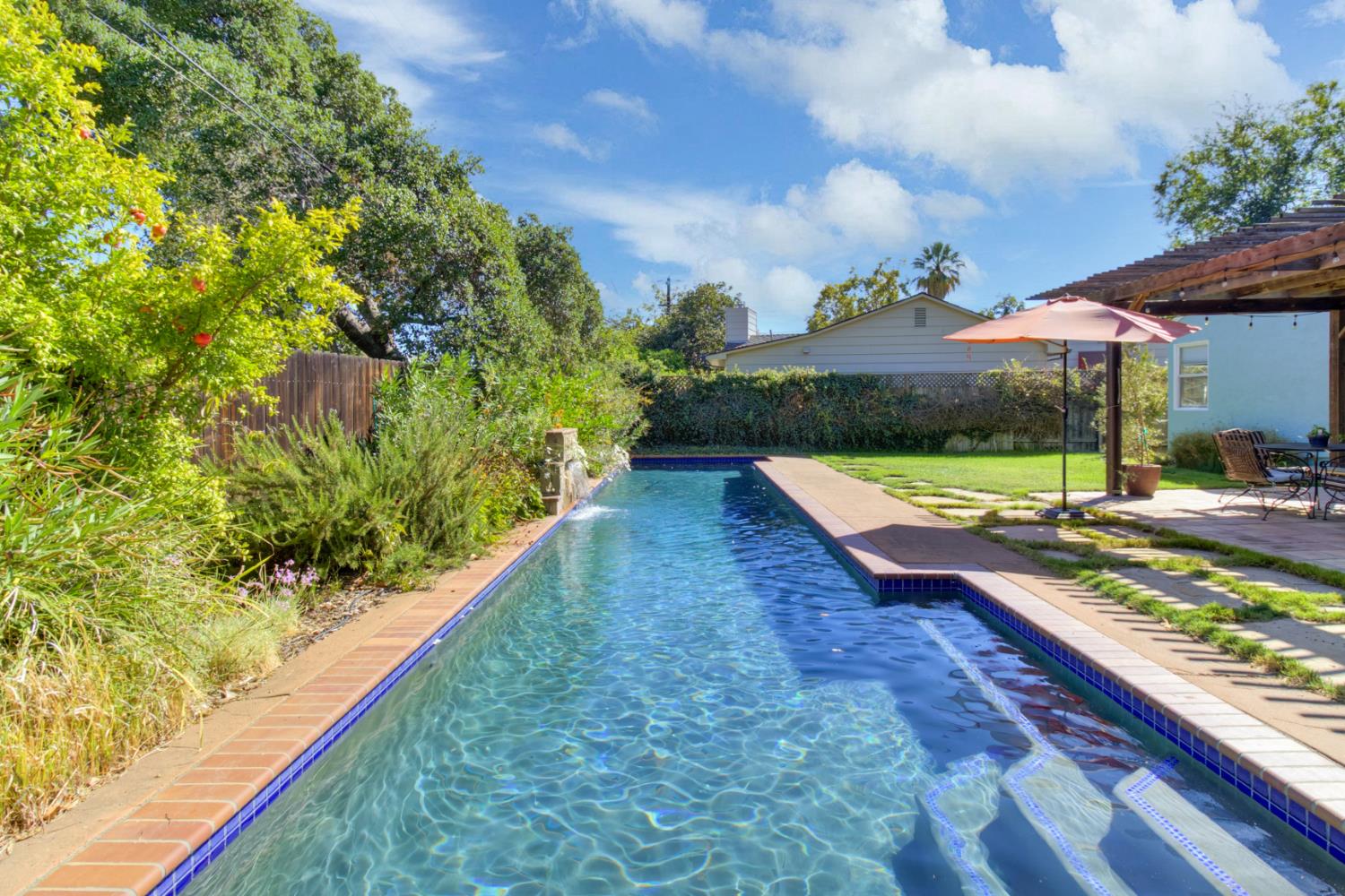 4989 Virginia Way