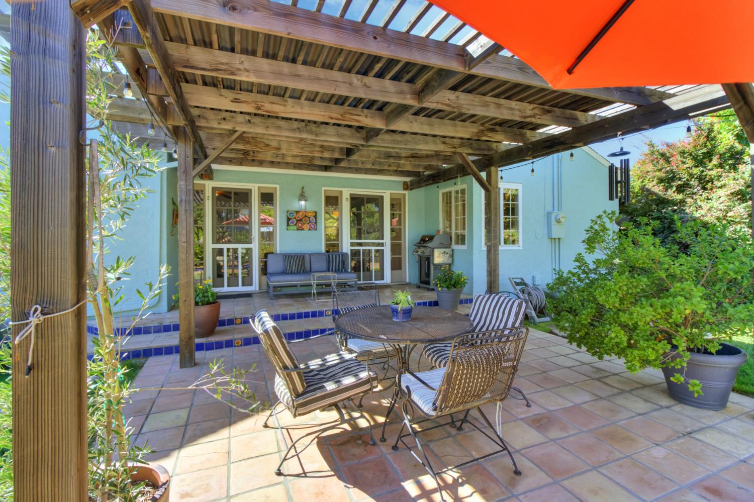 4989 Virginia Way
