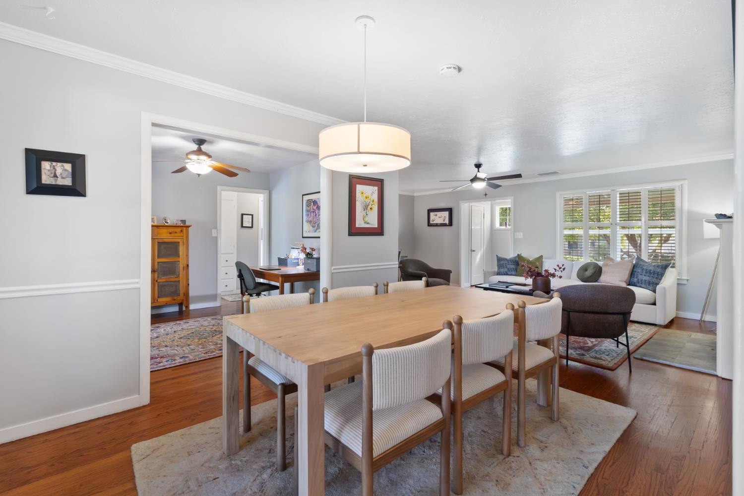 4989 Virginia Way