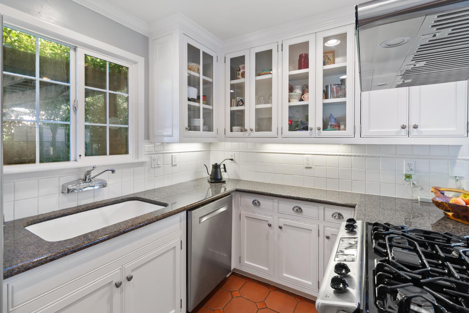 4989 Virginia Way