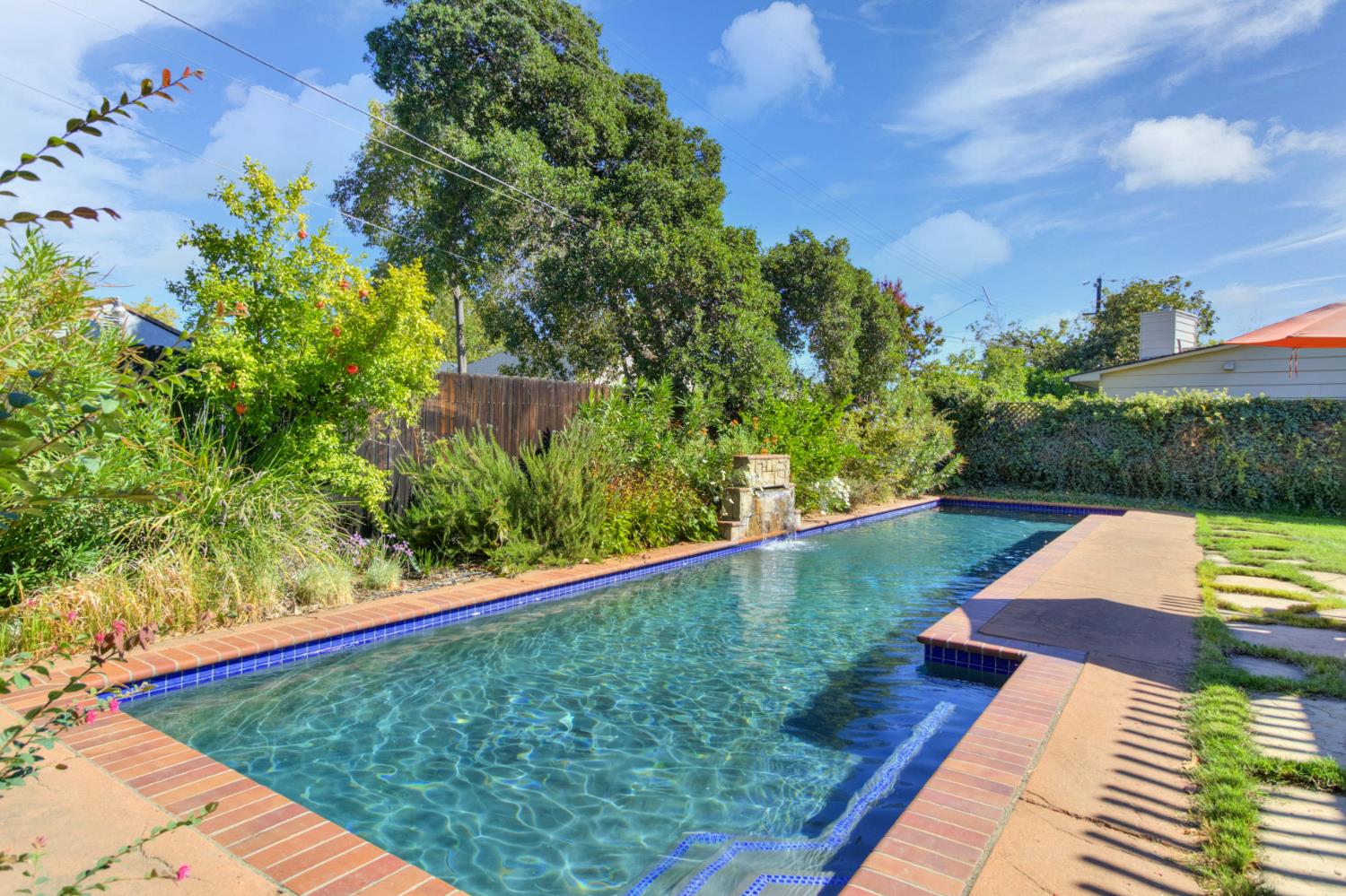 4989 Virginia Way