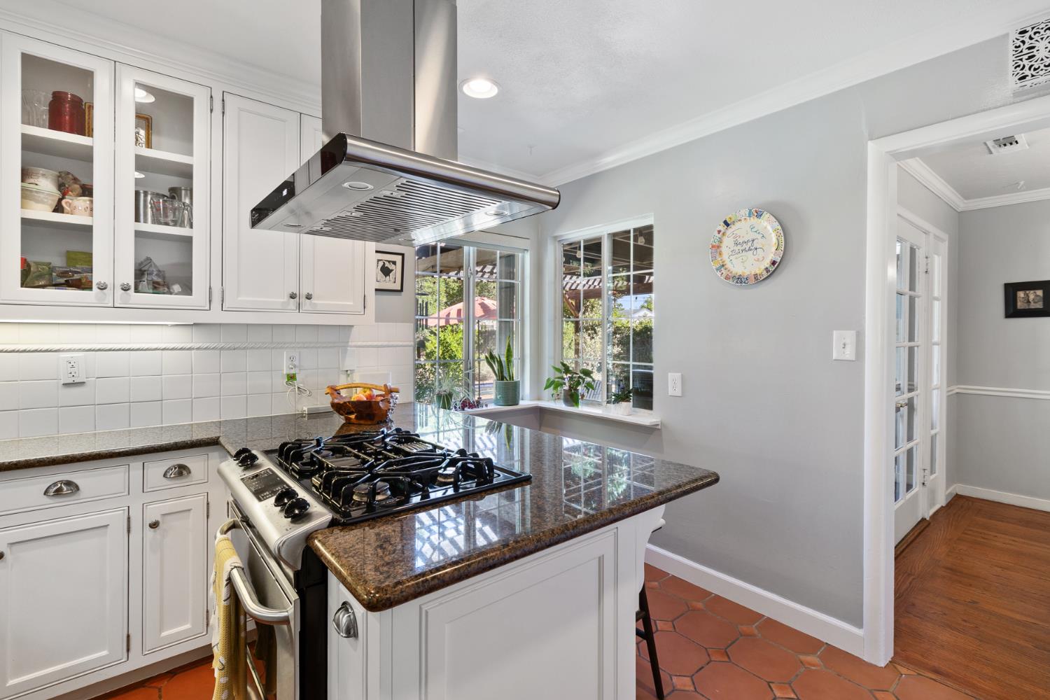 4989 Virginia Way
