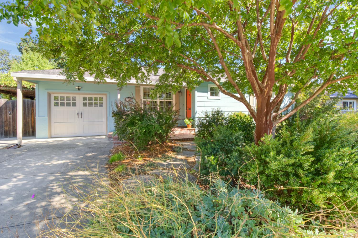 4989 Virginia Way