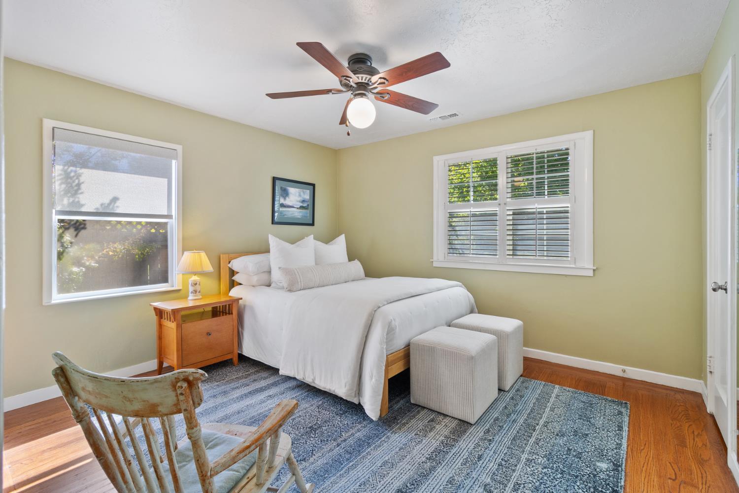 4989 Virginia Way