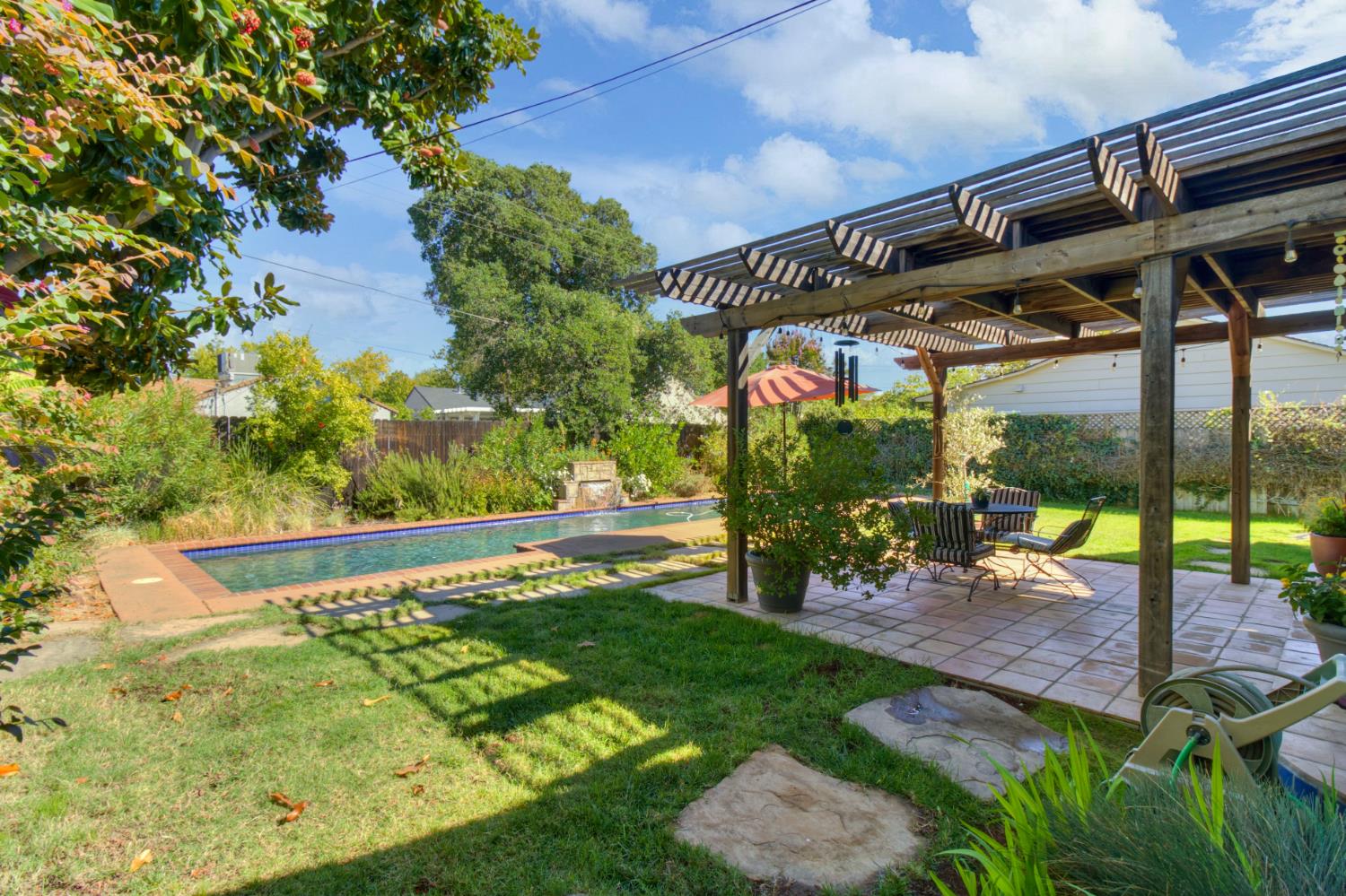 4989 Virginia Way