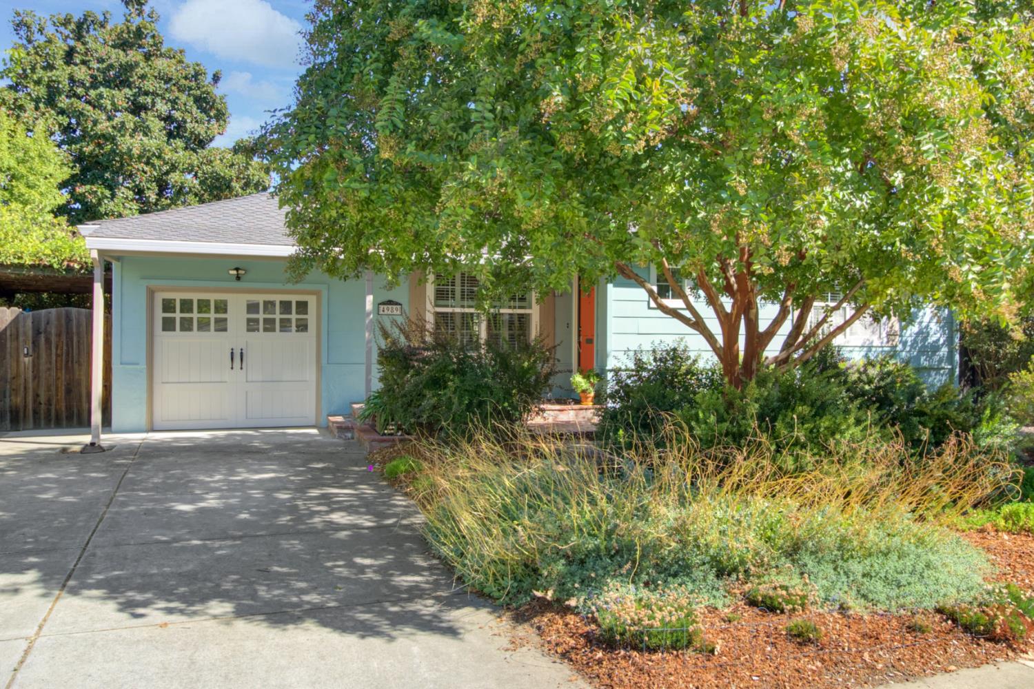 4989 Virginia Way