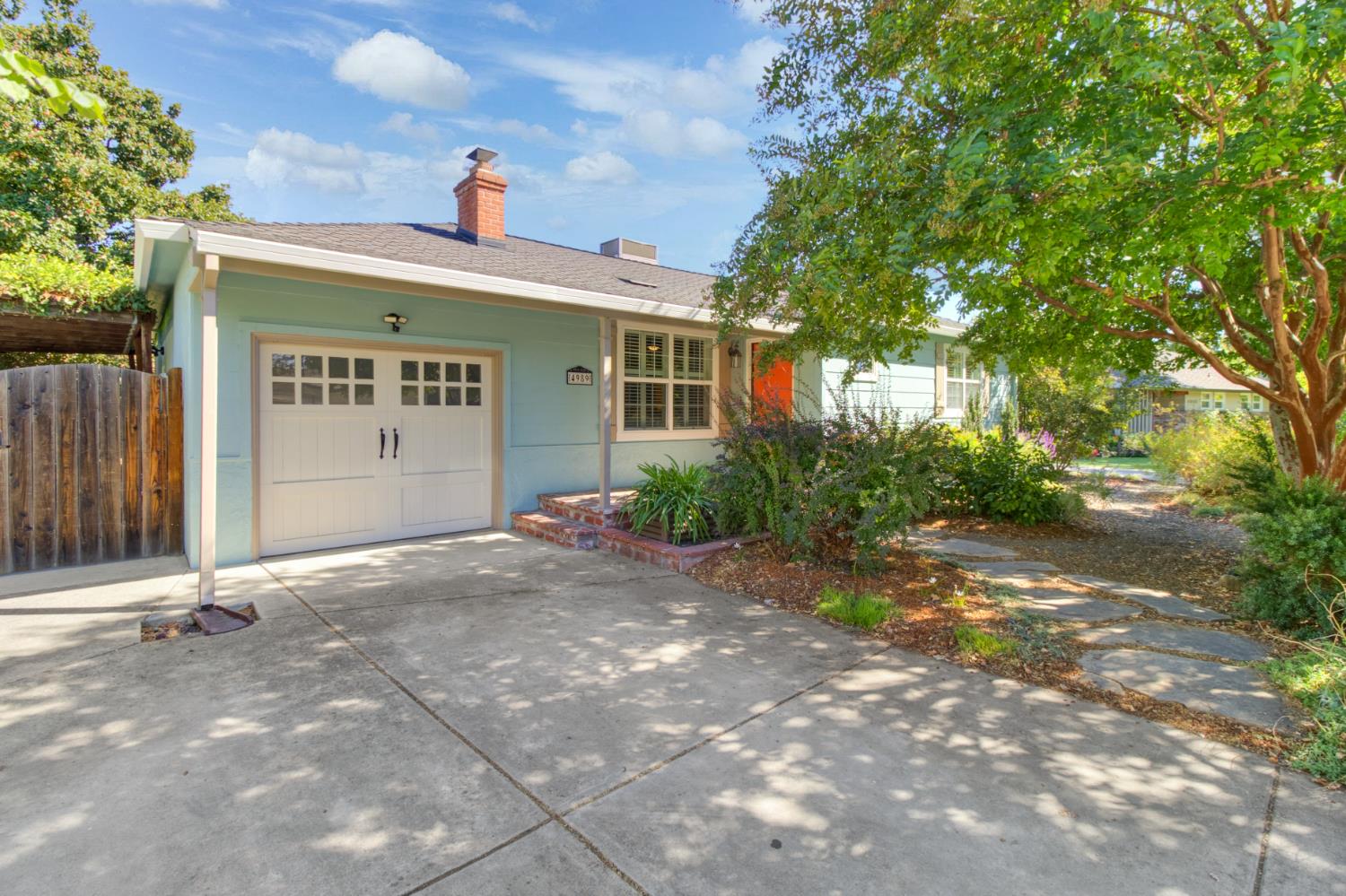 4989 Virginia Way