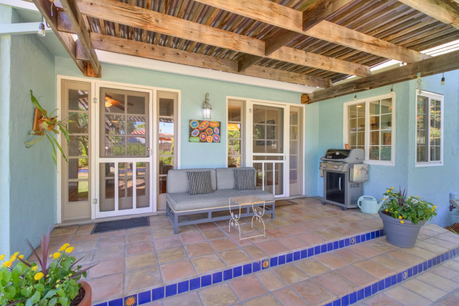 4989 Virginia Way