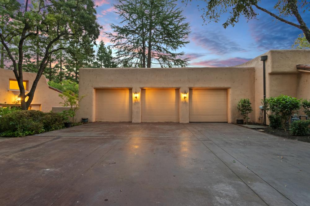 6340 Rio Bonito Drive