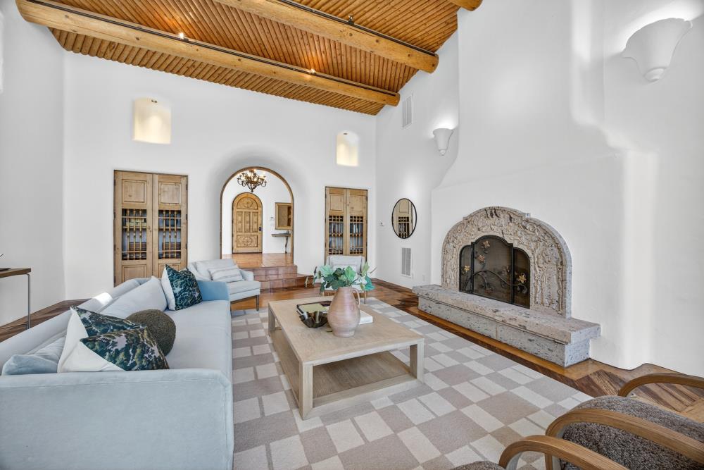 6340 Rio Bonito Drive