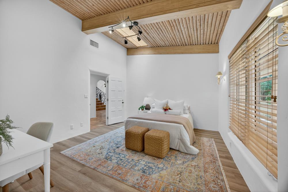 6340 Rio Bonito Drive