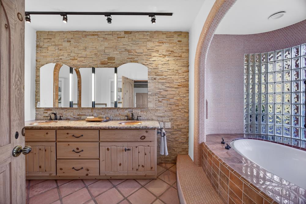 6340 Rio Bonito Drive