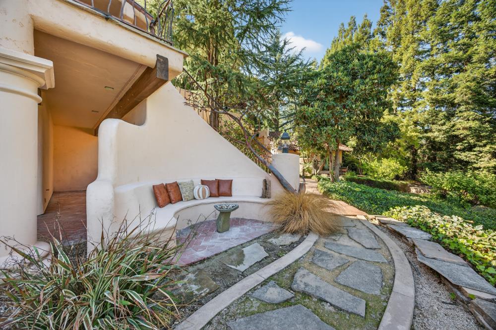 6340 Rio Bonito Drive