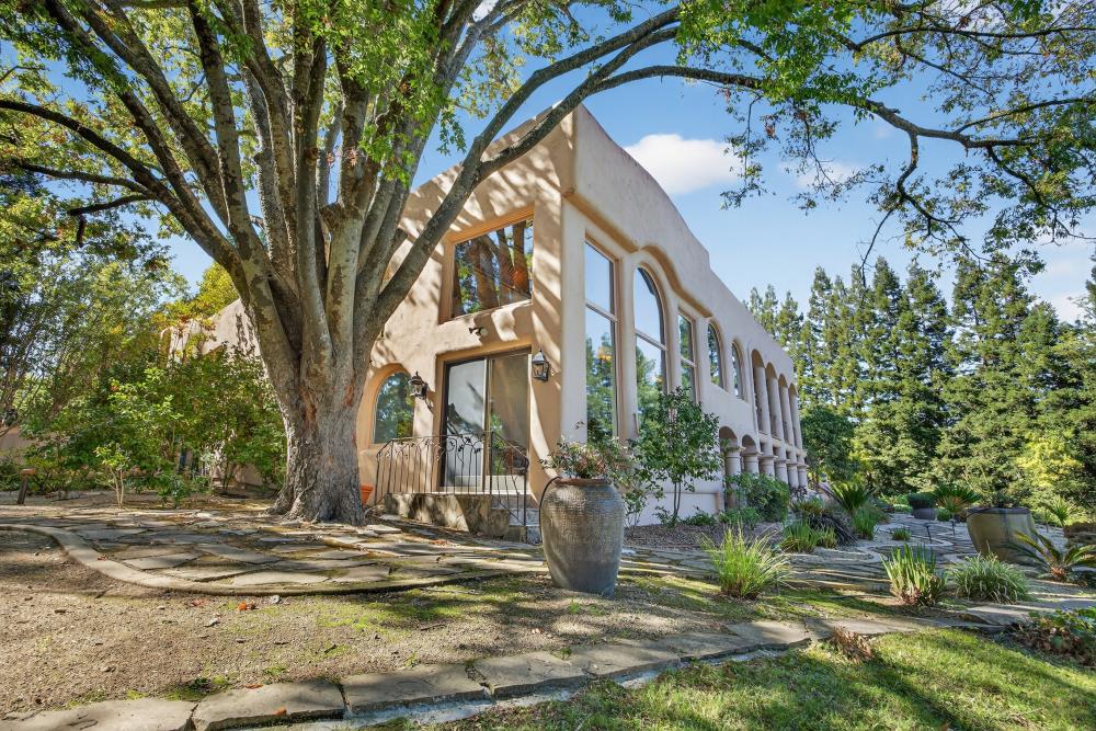 6340 Rio Bonito Drive