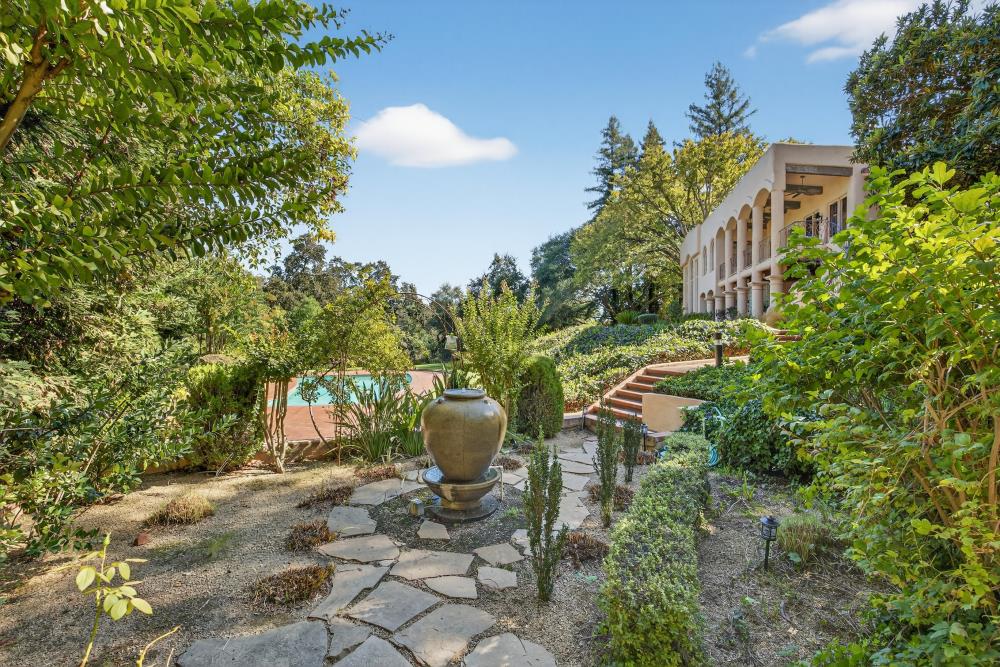 6340 Rio Bonito Drive