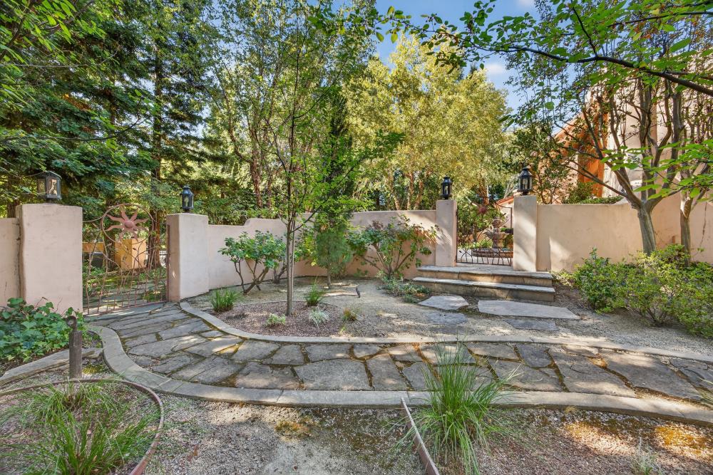 6340 Rio Bonito Drive