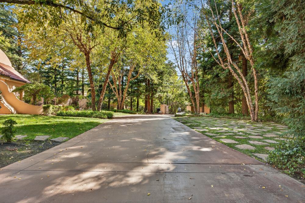 6340 Rio Bonito Drive