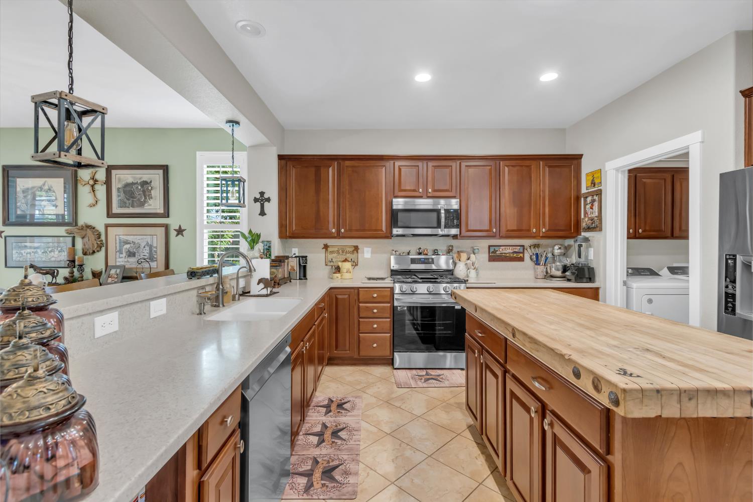 404 Mossy Court