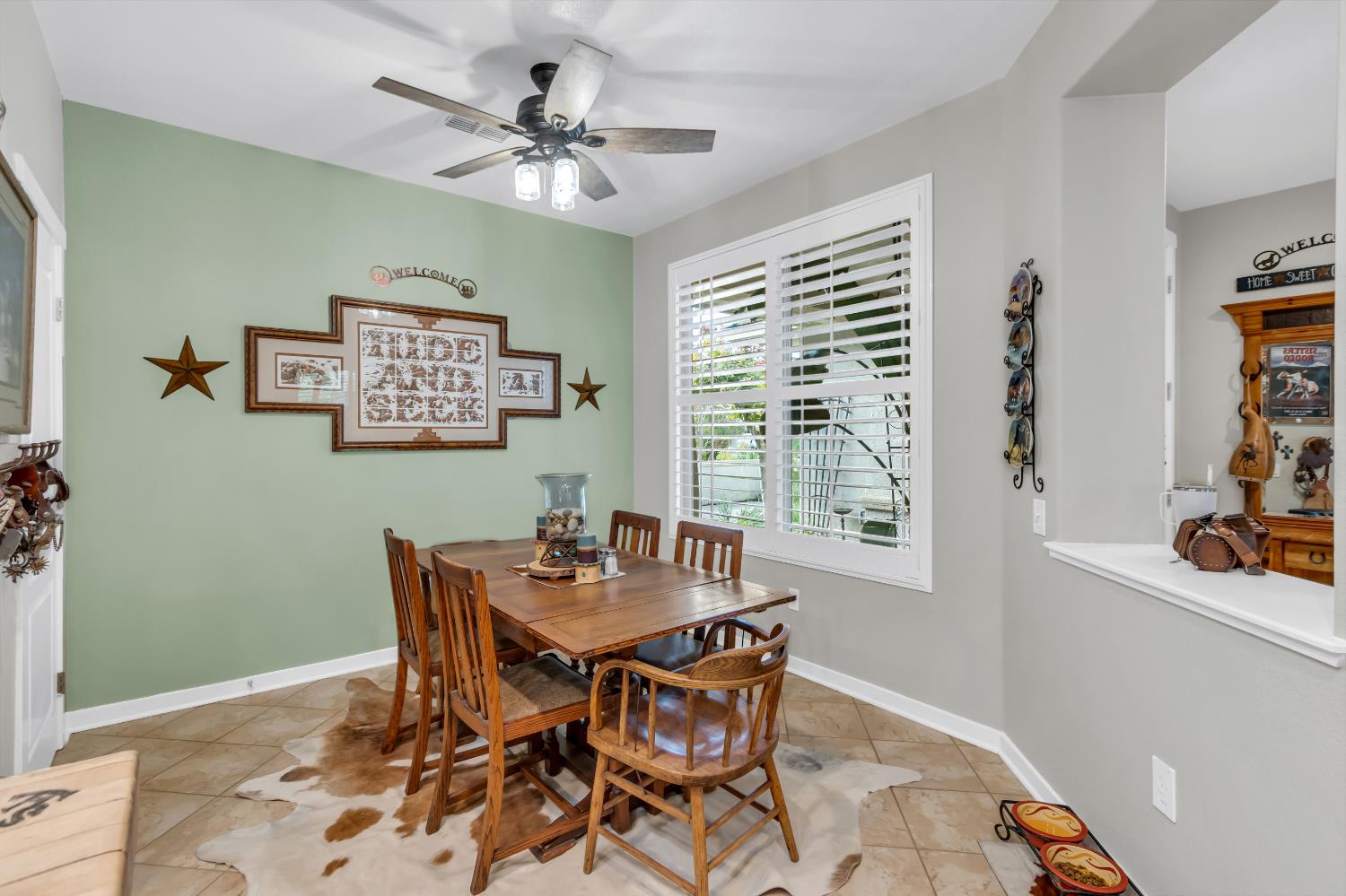 404 Mossy Court