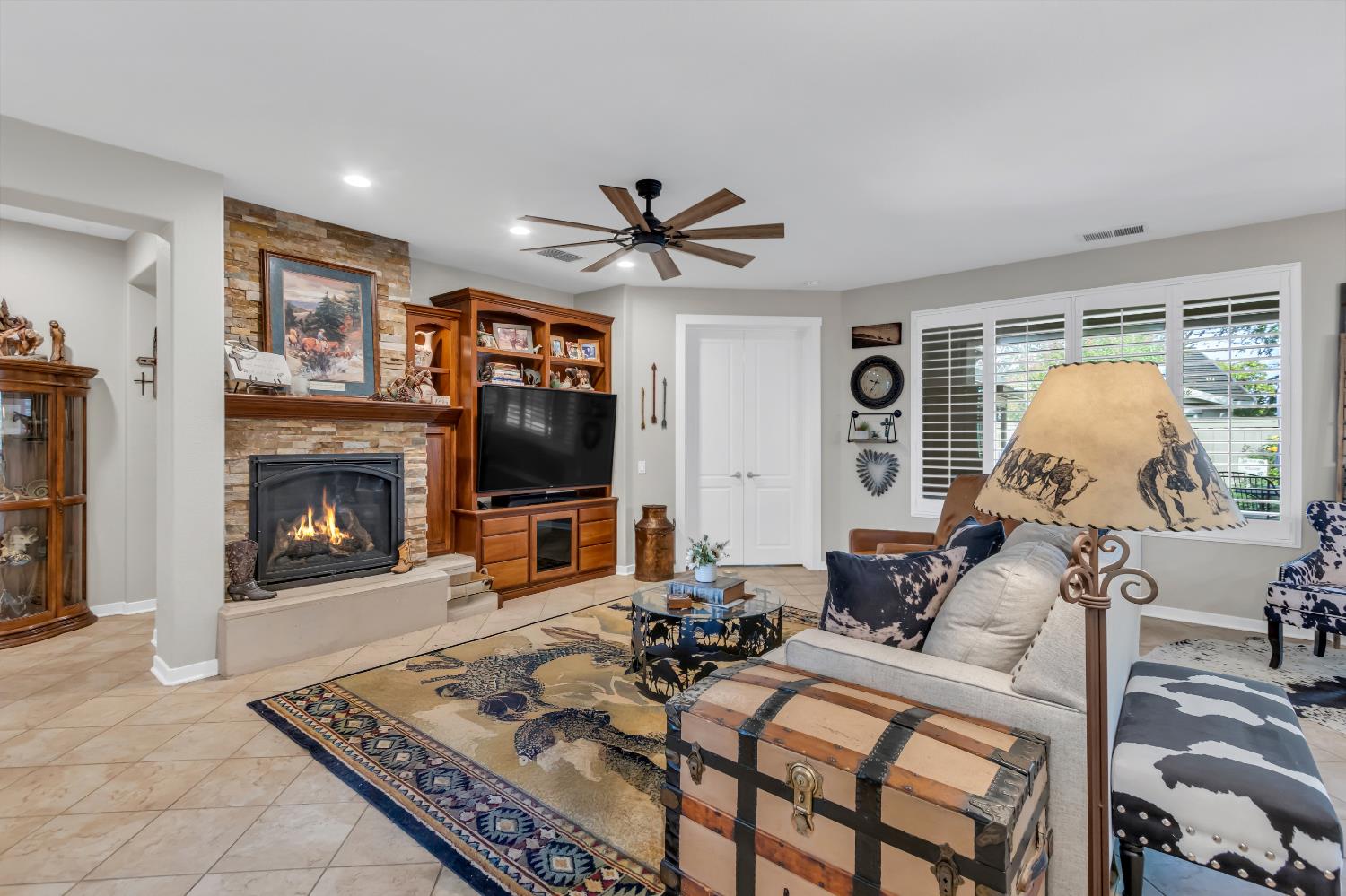 404 Mossy Court