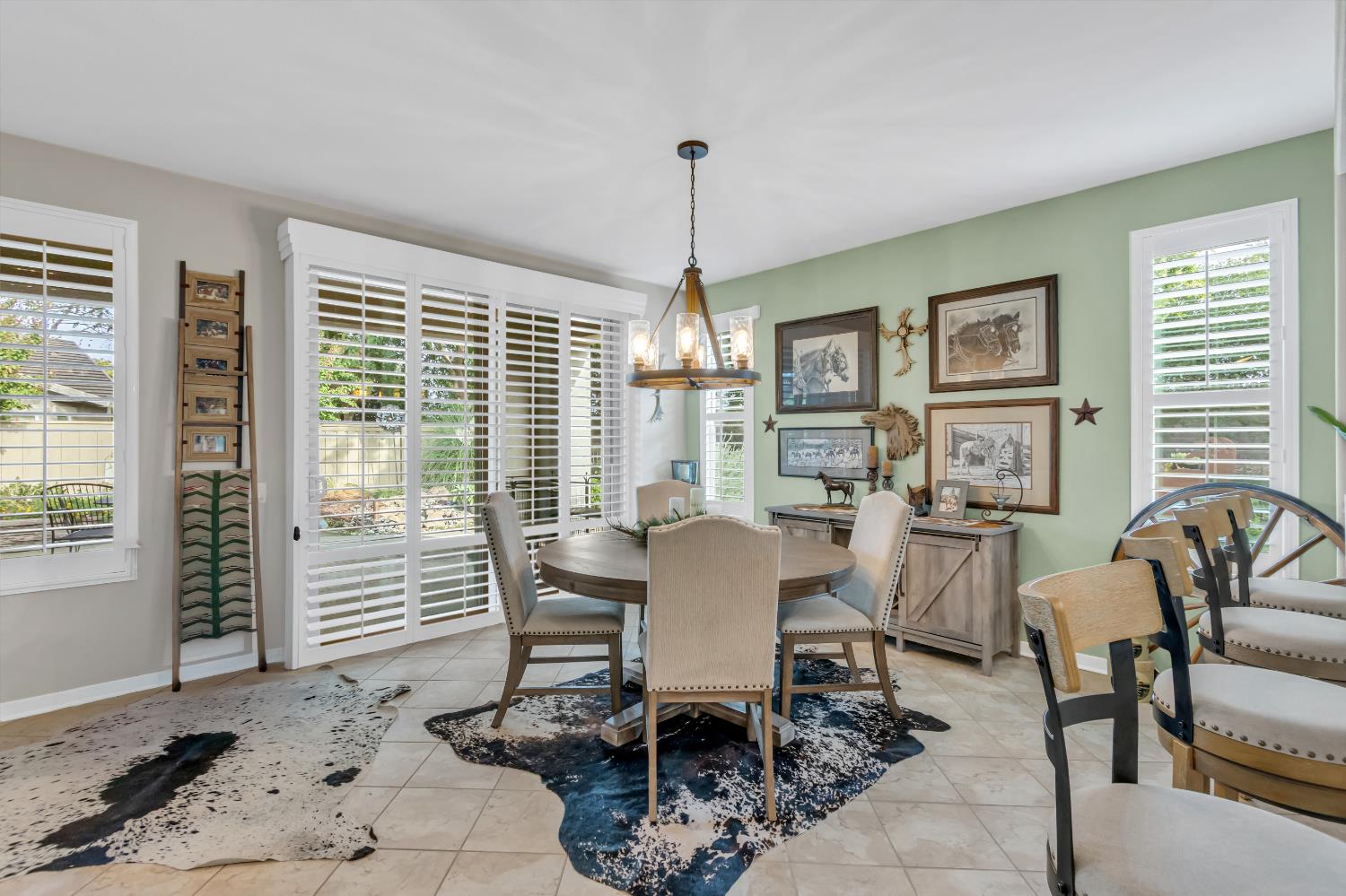 404 Mossy Court