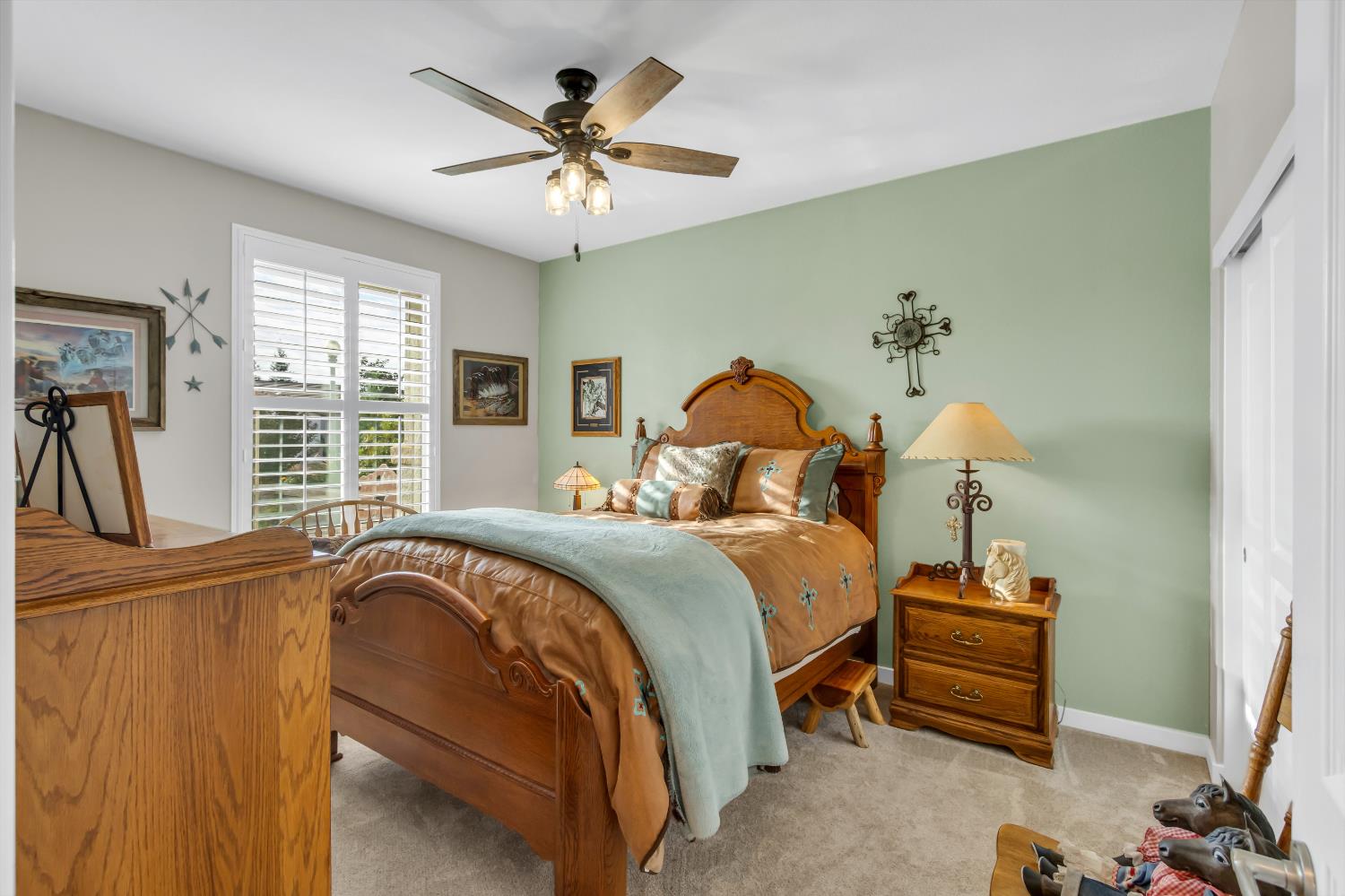 404 Mossy Court