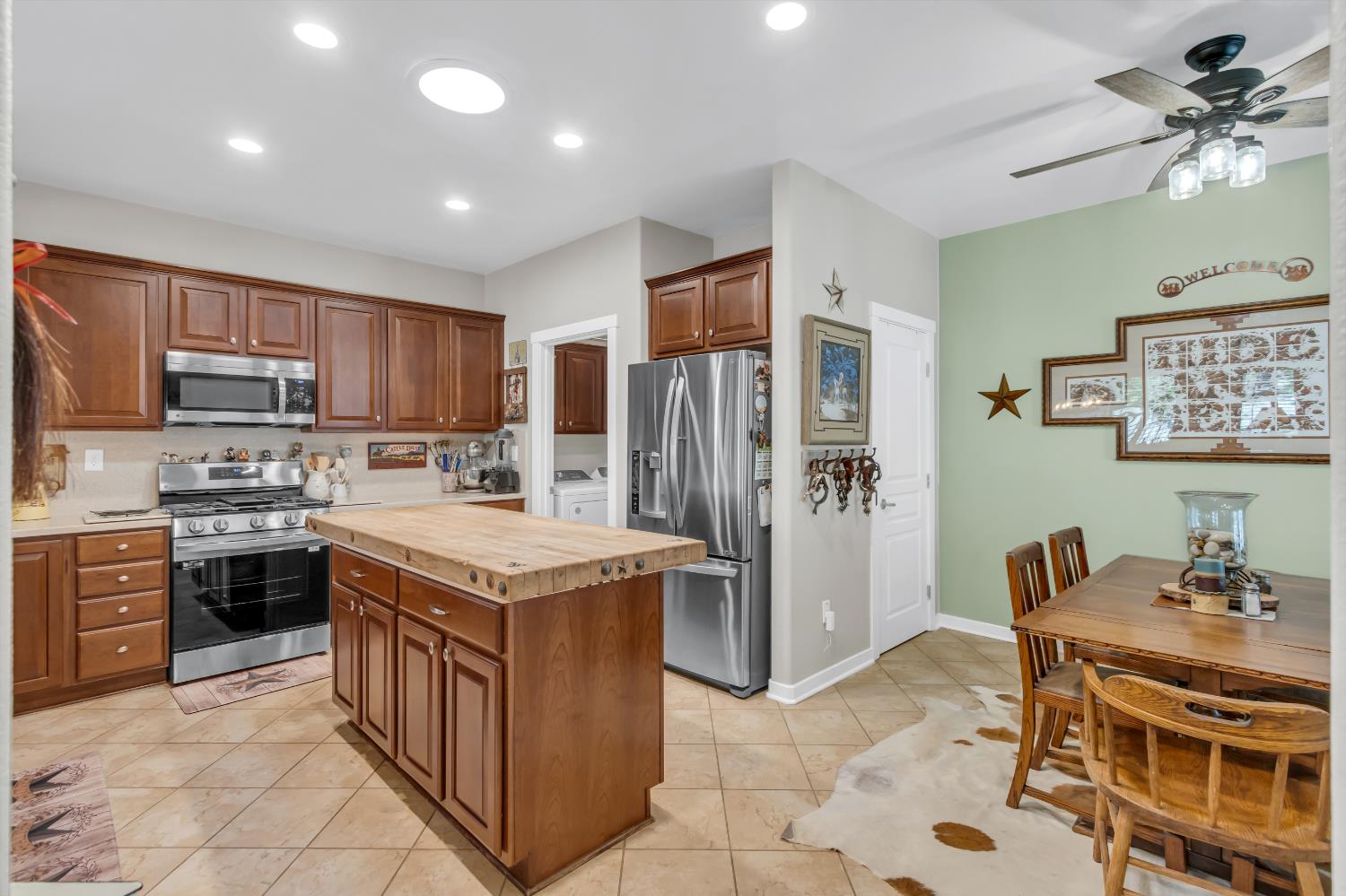 404 Mossy Court
