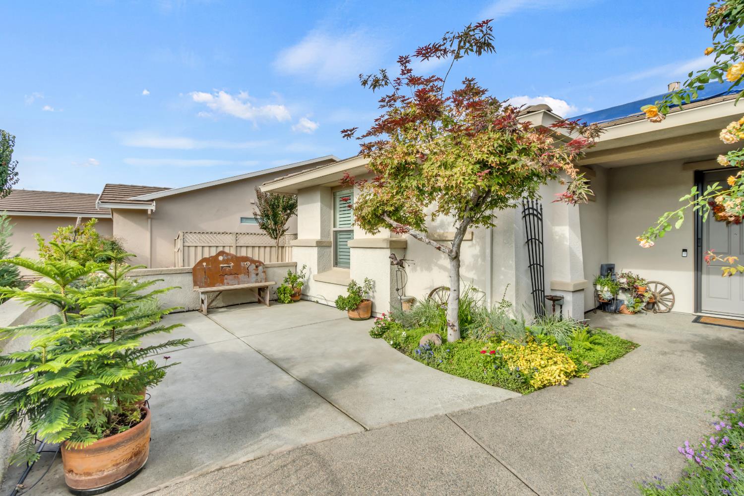 404 Mossy Court
