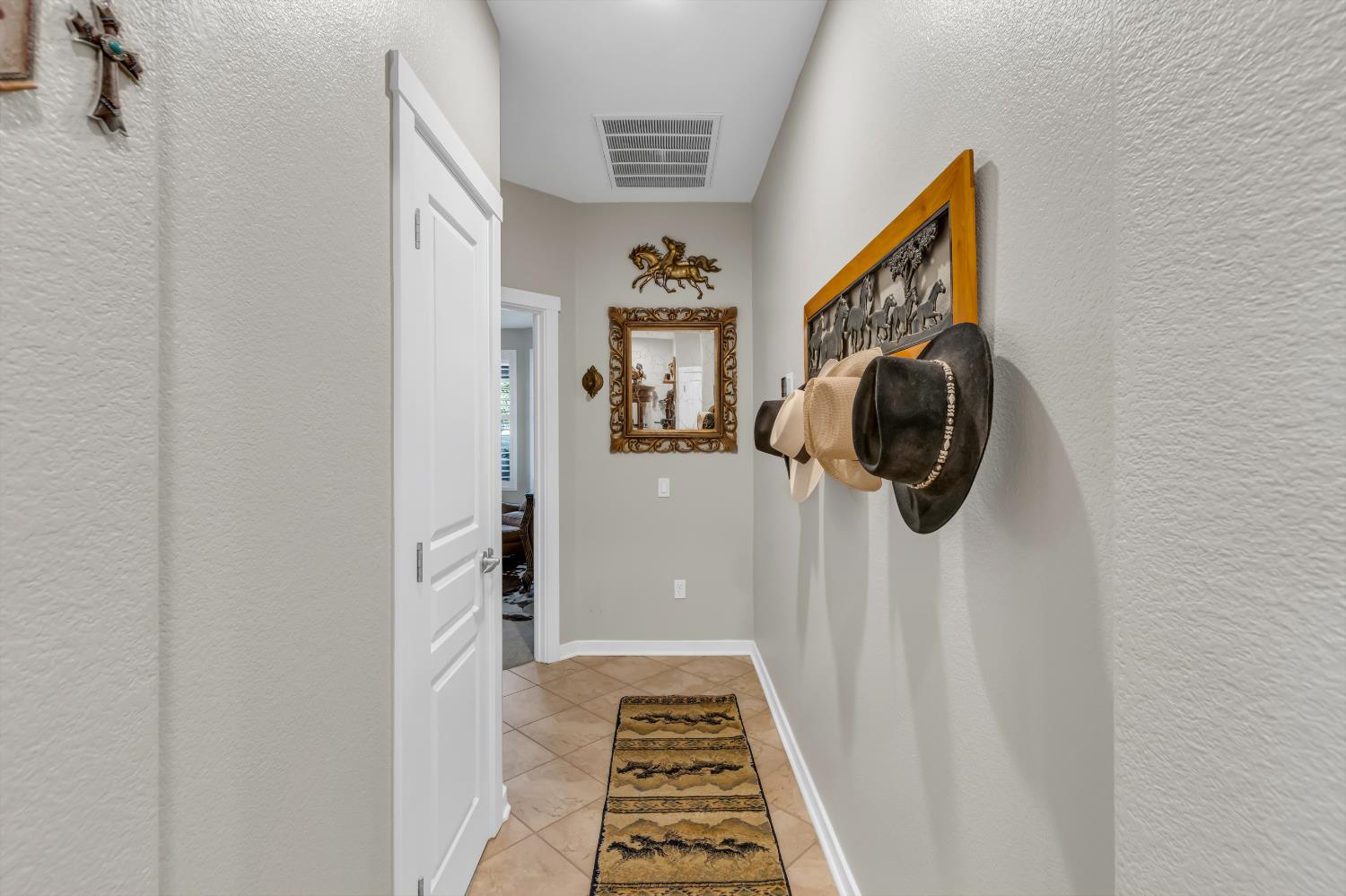 404 Mossy Court