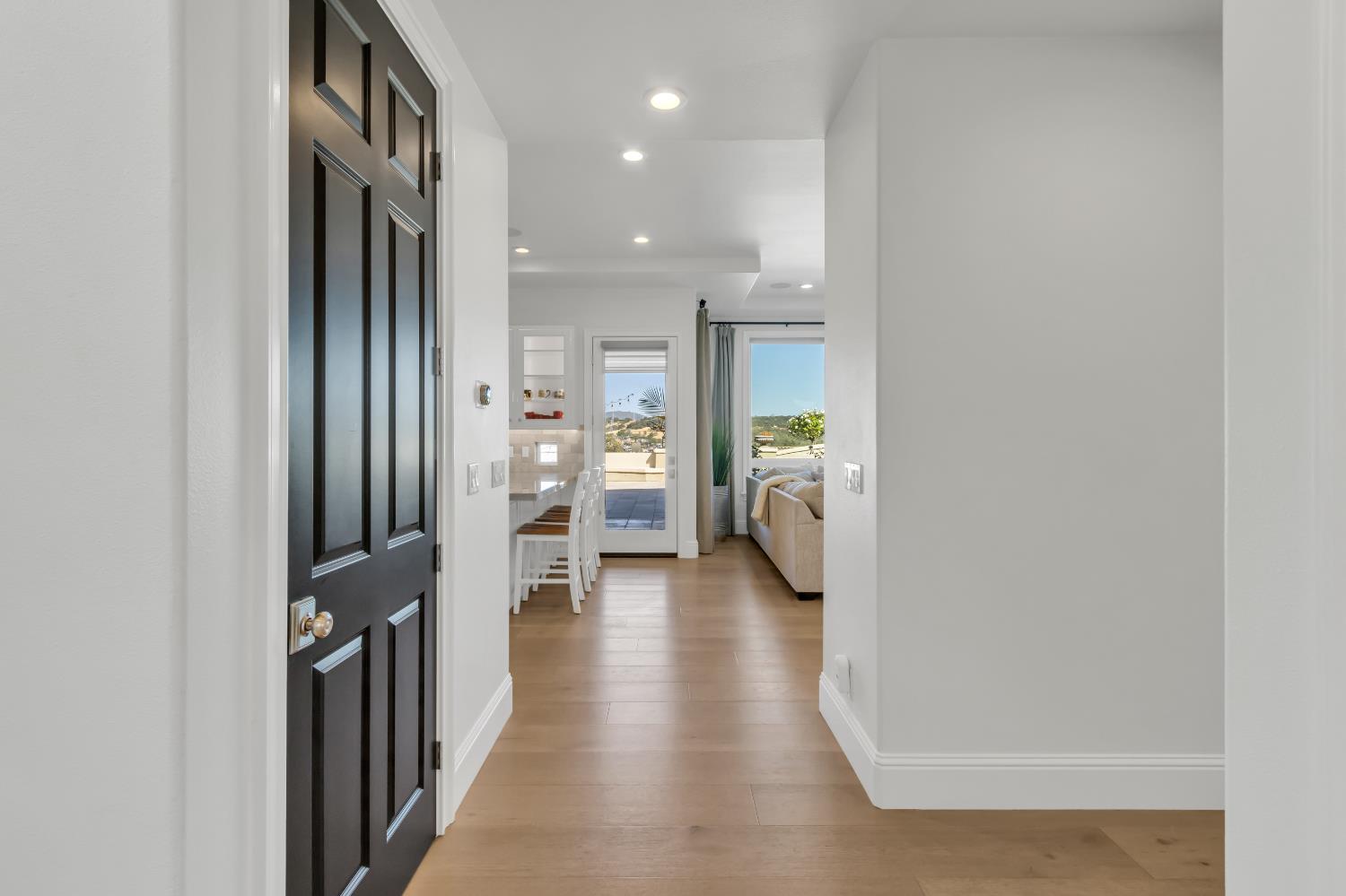 5457 Sur Mer Drive