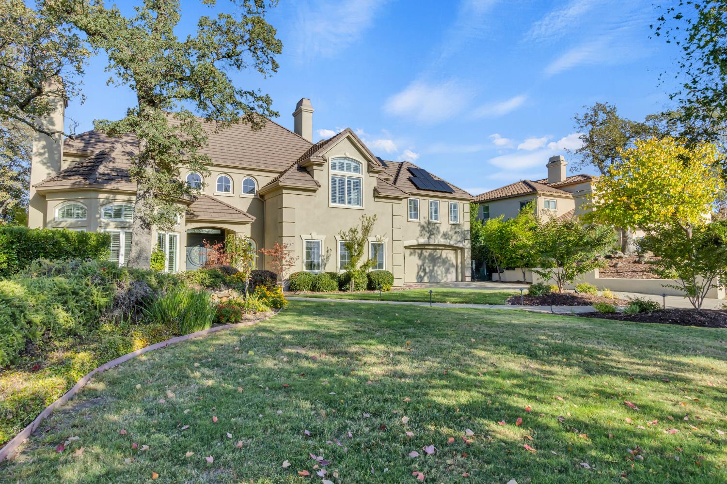 5457 Sur Mer Drive