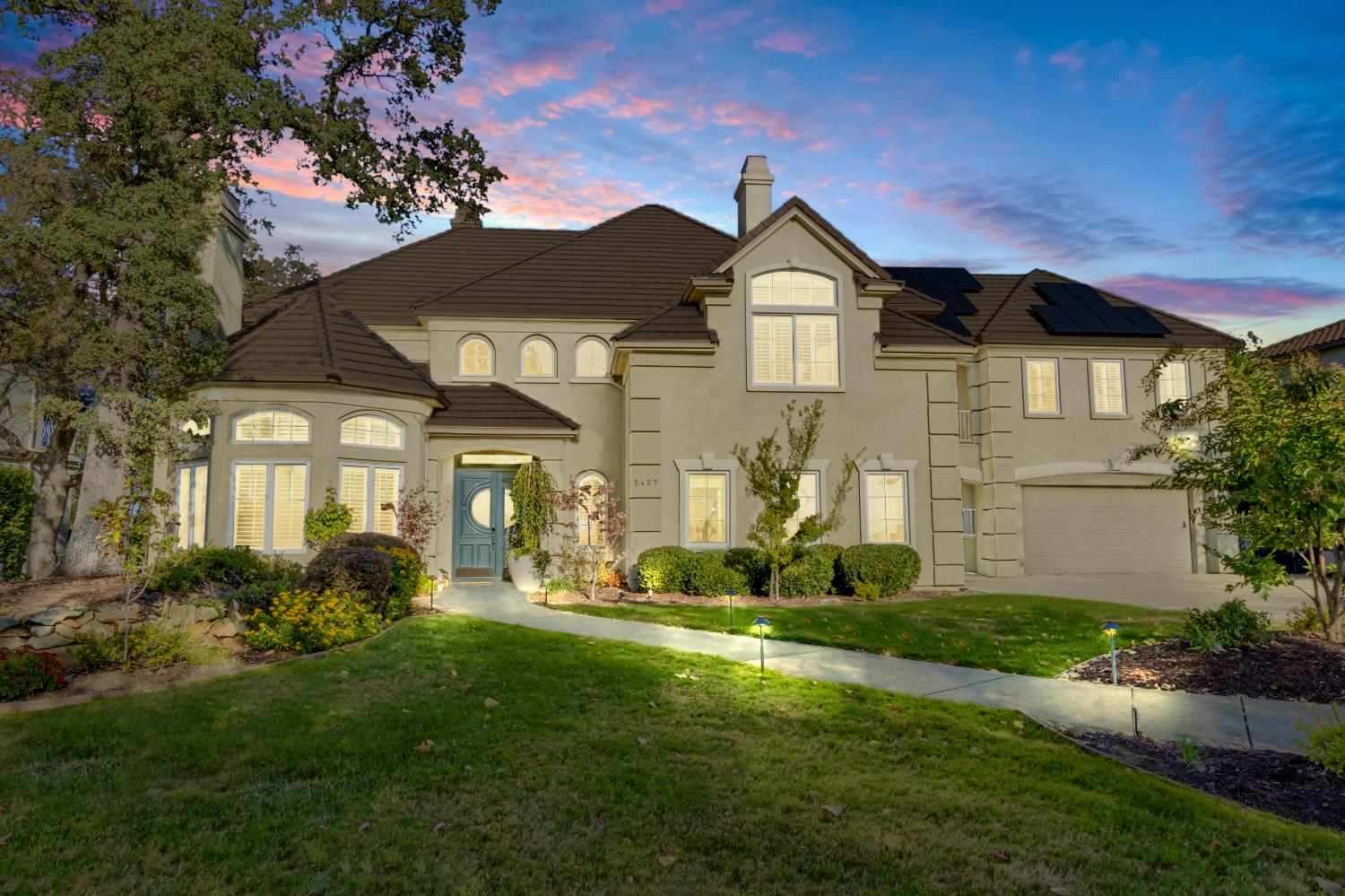 5457 Sur Mer Drive
