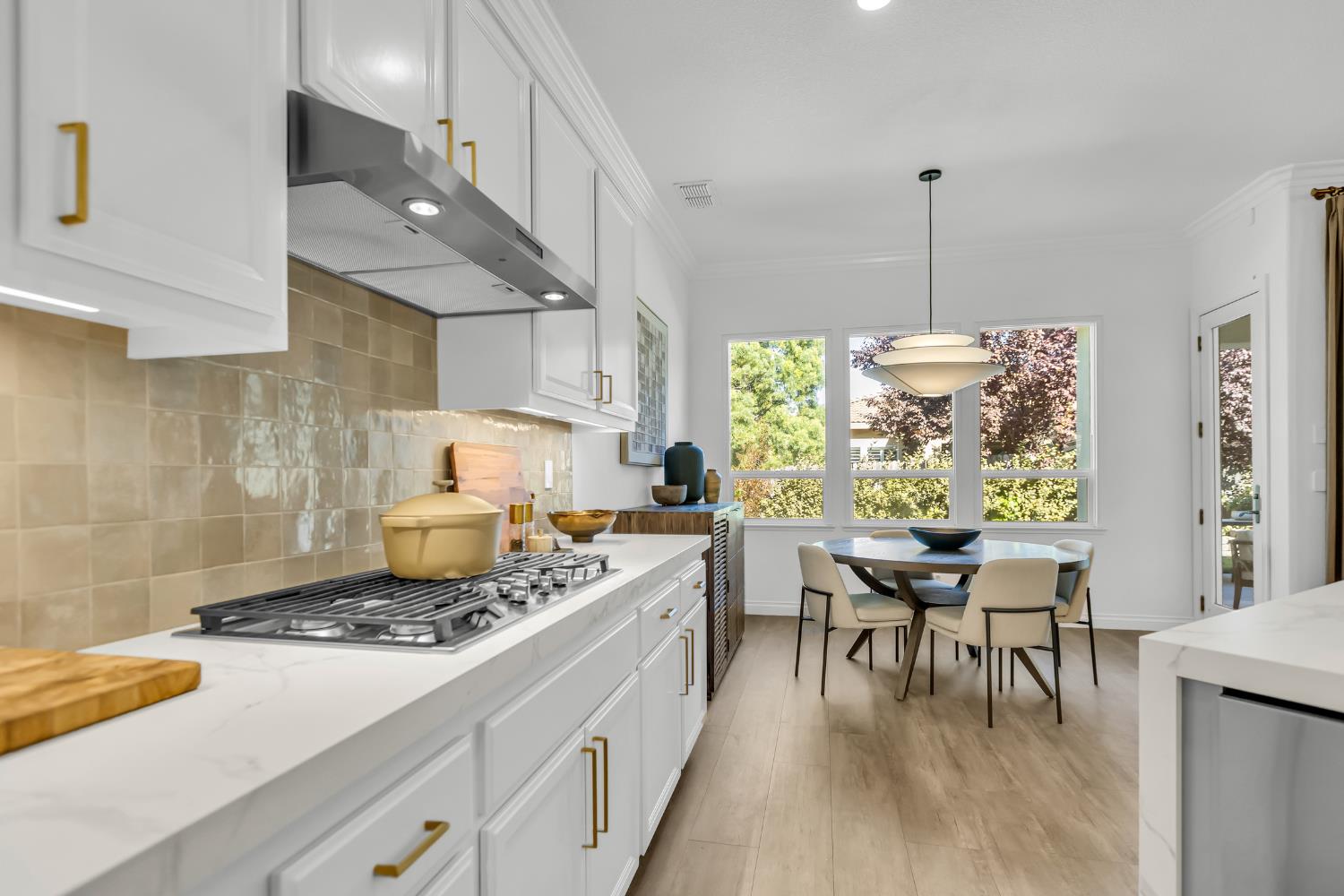 3832 Gibbons Parkway