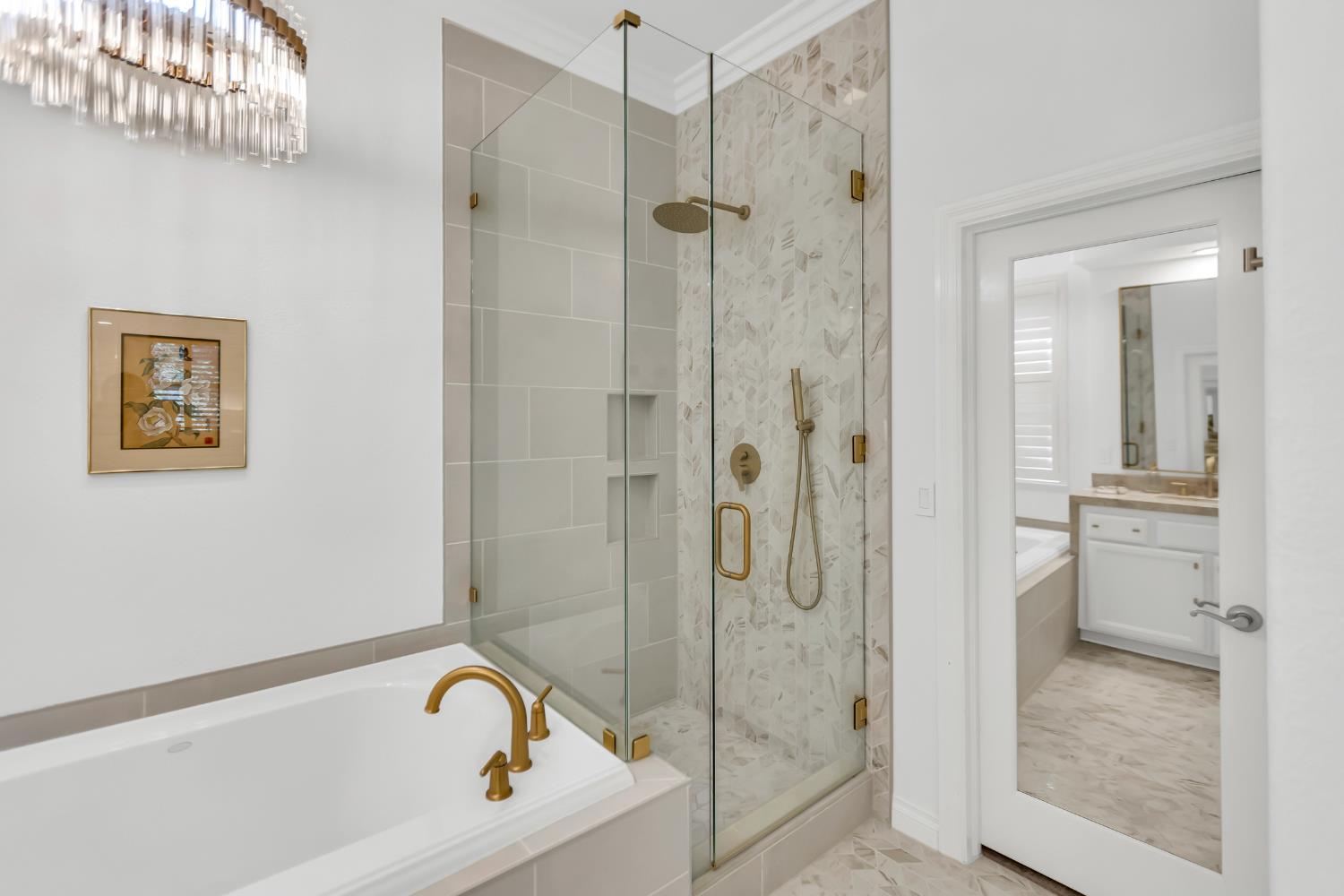 3832 Gibbons Parkway