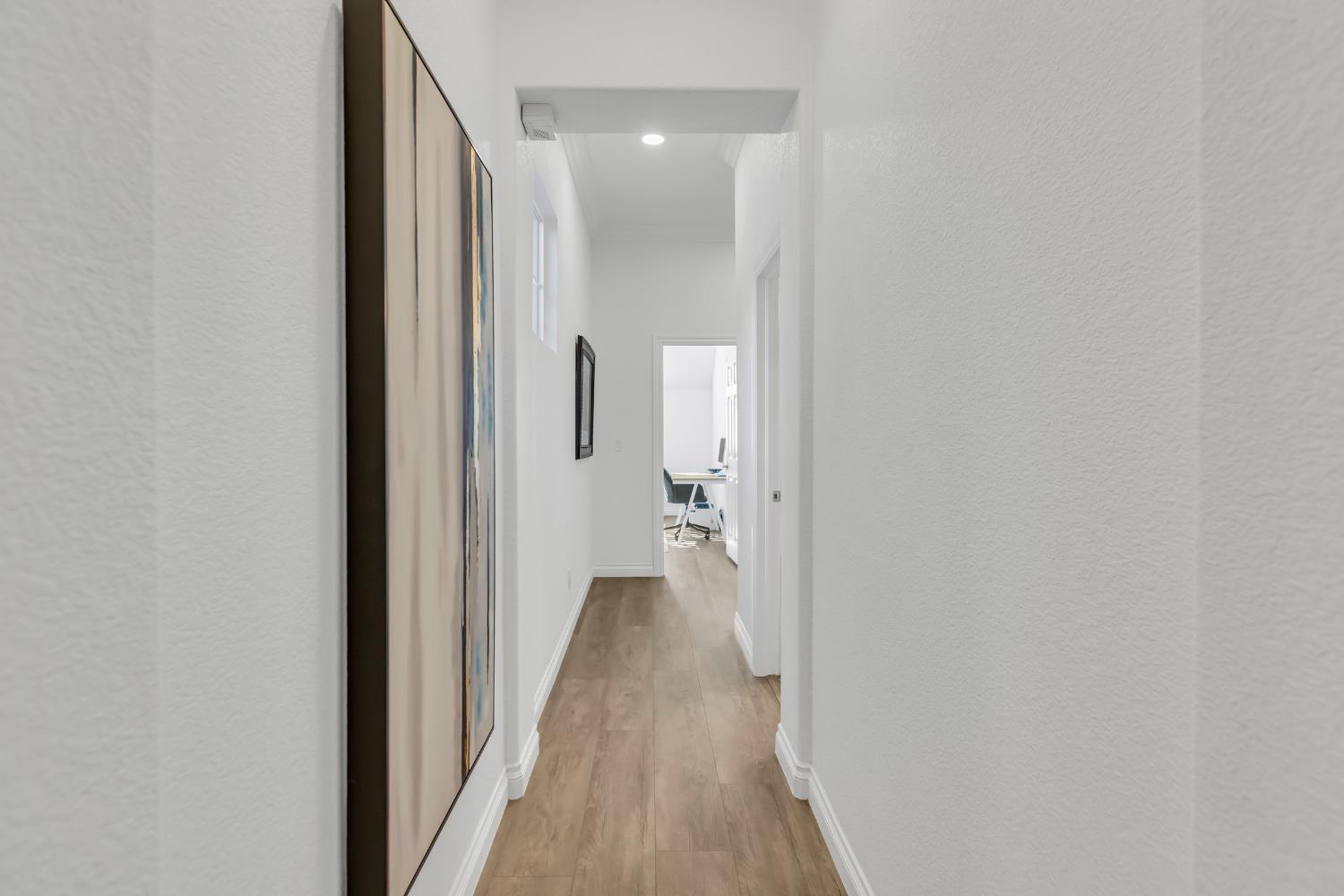 3832 Gibbons Parkway