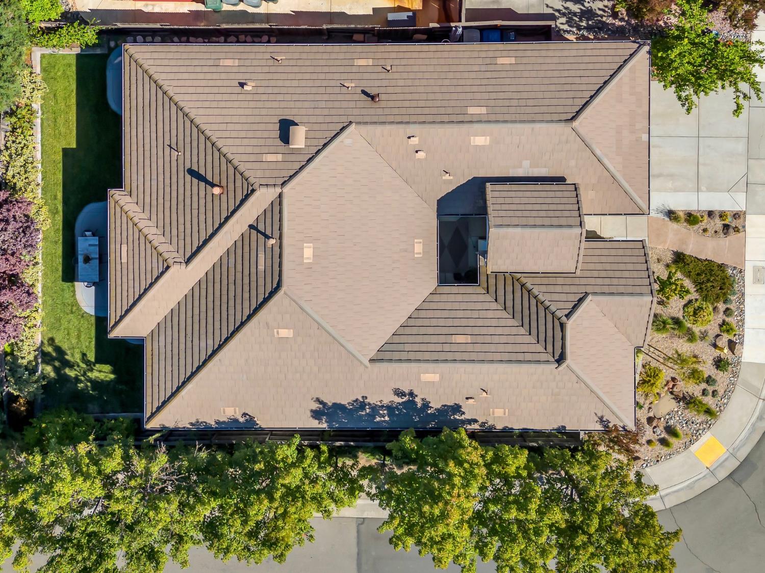 3832 Gibbons Parkway